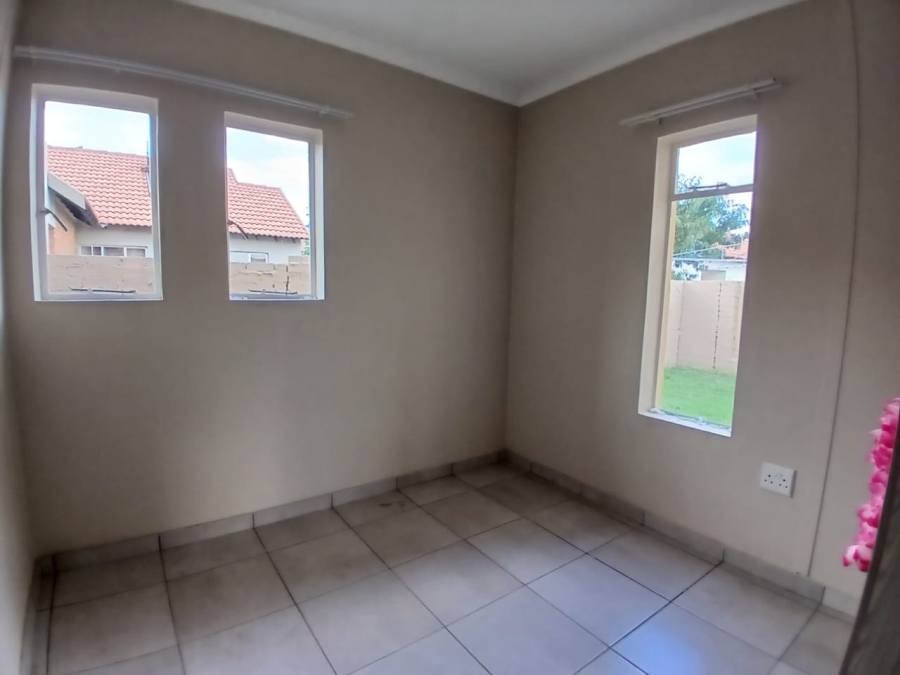 3 Bedroom Property for Sale in Waterkloof Hill Estate North West